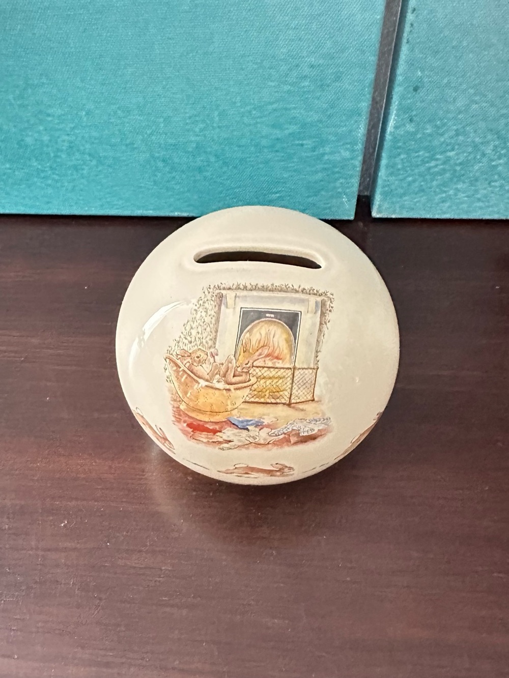 Vintage 1988 Royal Doulton Bunnykins Ceramic coin Ball